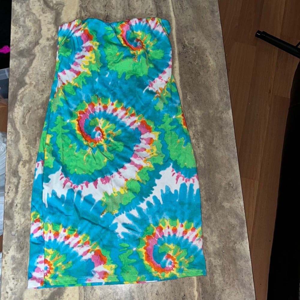 Tiy-die Dress!